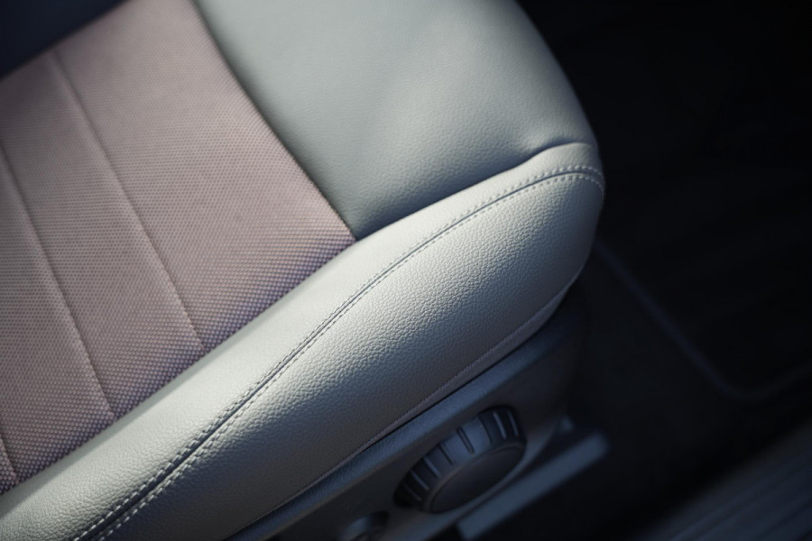 Mercedes-Benz EQA 250+ Business Solution 71 kWh Adapt. Cruise Keyless DAB+ Leer Nieuwstaat!