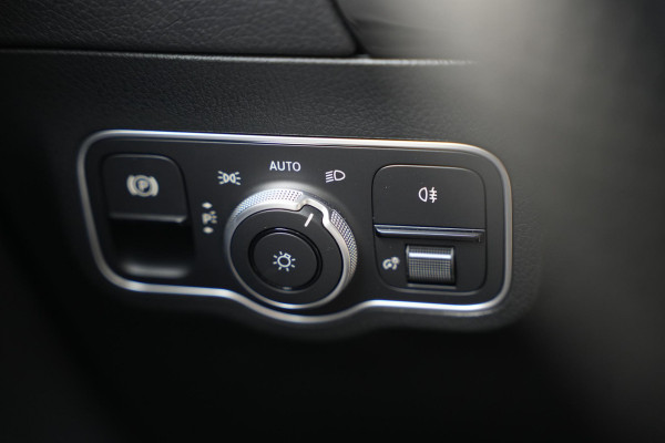 Mercedes-Benz EQA 250+ Business Solution 71 kWh Adapt. Cruise Keyless DAB+ Leer Nieuwstaat!