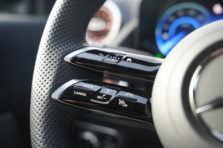 Mercedes-Benz EQA 250+ Business Solution 71 kWh Adapt. Cruise Keyless DAB+ Leer Nieuwstaat!