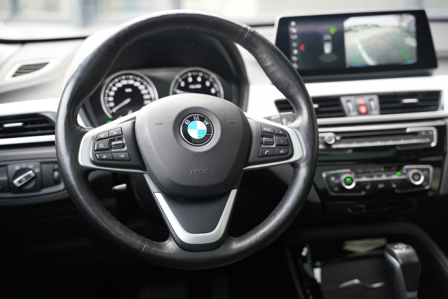 BMW X1 xDrive25e High Executive Panoramadak Adapt Cruise Half leer sport Navi