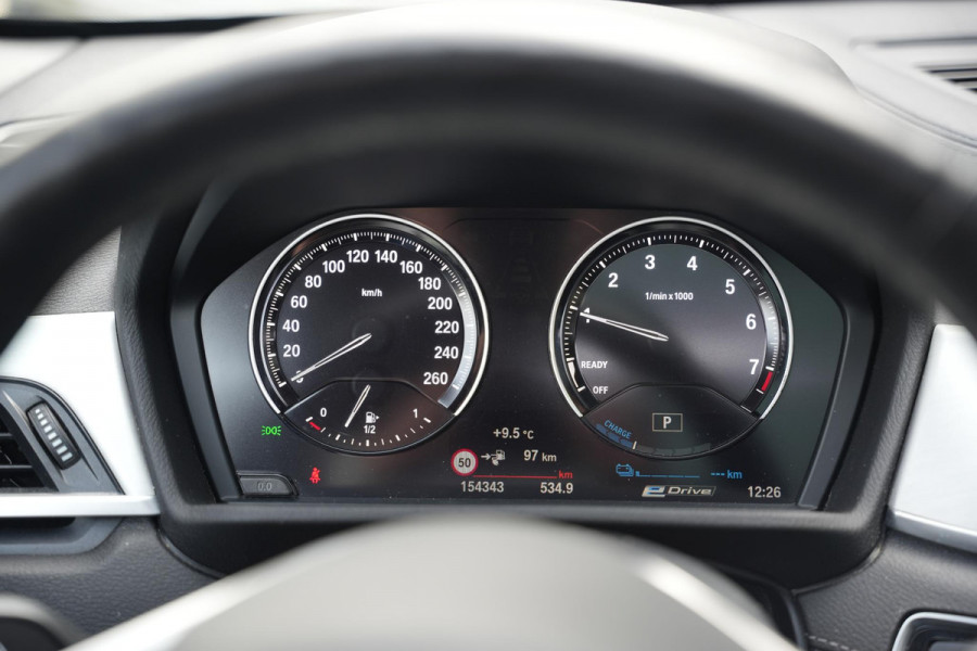 BMW X1 xDrive25e High Executive Panoramadak Adapt Cruise Half leer sport Navi