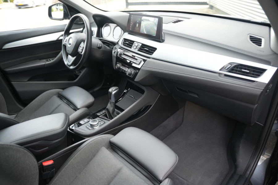 BMW X1 xDrive25e High Executive Panoramadak Adapt Cruise Half leer sport Navi