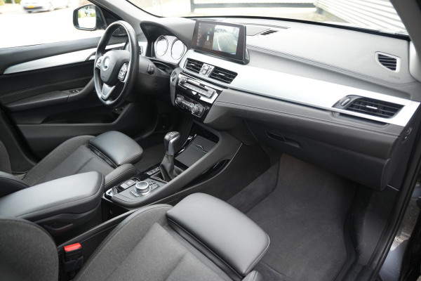 BMW X1 xDrive25e High Executive Panoramadak Adapt Cruise Half leer sport Navi