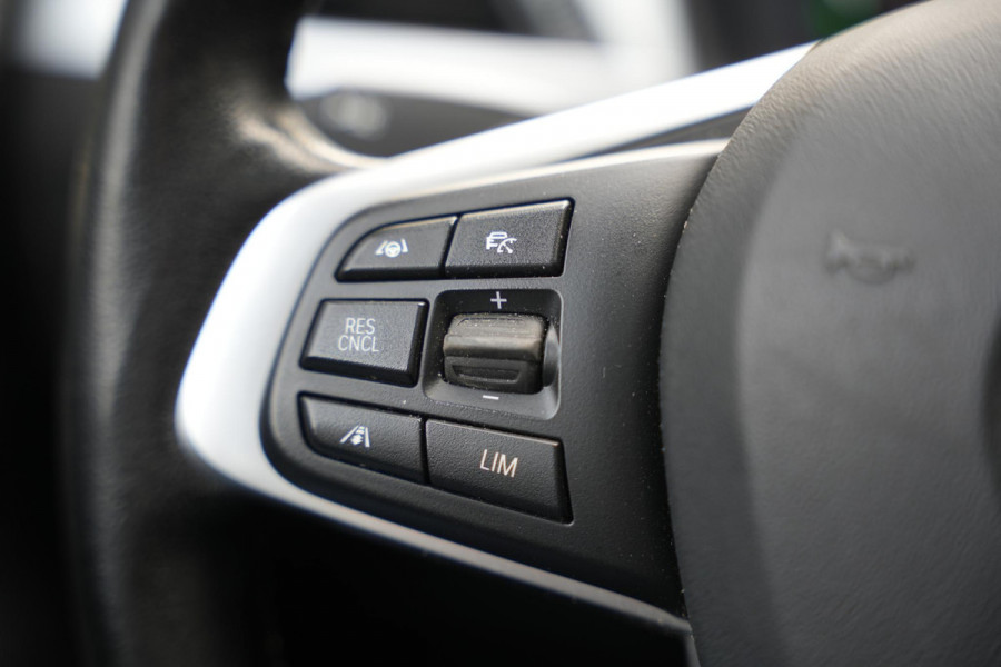 BMW X1 xDrive25e High Executive Panoramadak Adapt Cruise Half leer sport Navi