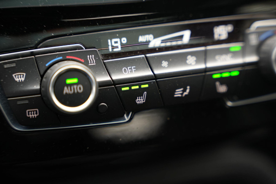 BMW X1 xDrive25e High Executive Panoramadak Adapt Cruise Half leer sport Navi