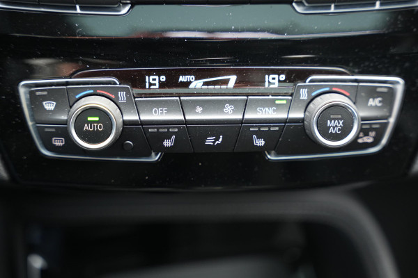 BMW X1 xDrive25e High Executive Panoramadak Adapt Cruise Half leer sport Navi