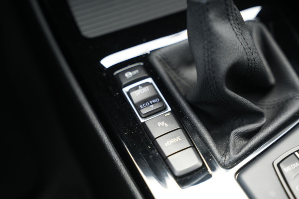 BMW X1 xDrive25e High Executive Panoramadak Adapt Cruise Half leer sport Navi