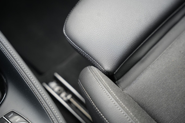 BMW X1 xDrive25e High Executive Panoramadak Adapt Cruise Half leer sport Navi