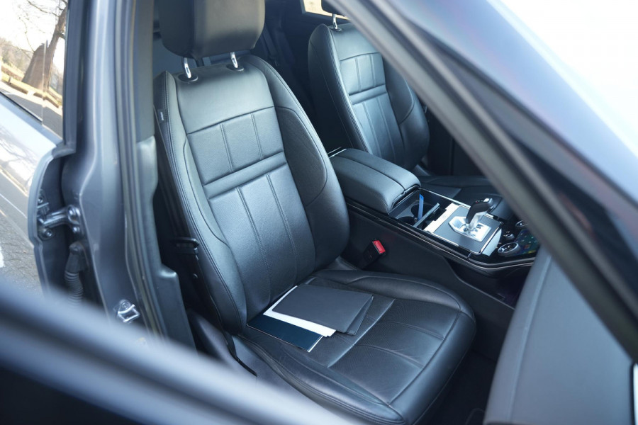 Land Rover Range Rover Evoque 1.5 P300e AWD R-Dynamic SE Panoramadak Meridian Adapt. Cruise Matrix LED Leer