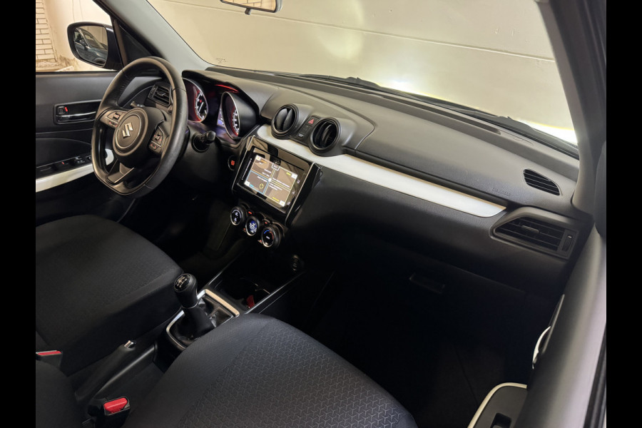 Suzuki Swift 90PK STIJL SMART HYBRID CAMERA/ACC/NAVI/STOELVERW.