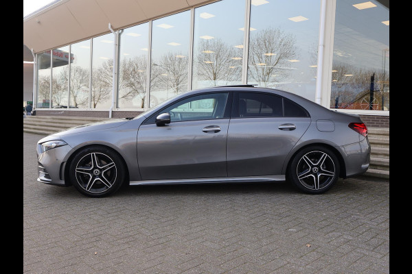 Mercedes-Benz A-Klasse 180 AUT. AMG SPORT + PANORAMA | MBUX | SFEERVERL. | CAMERA | MEMORY | STOELVERW.