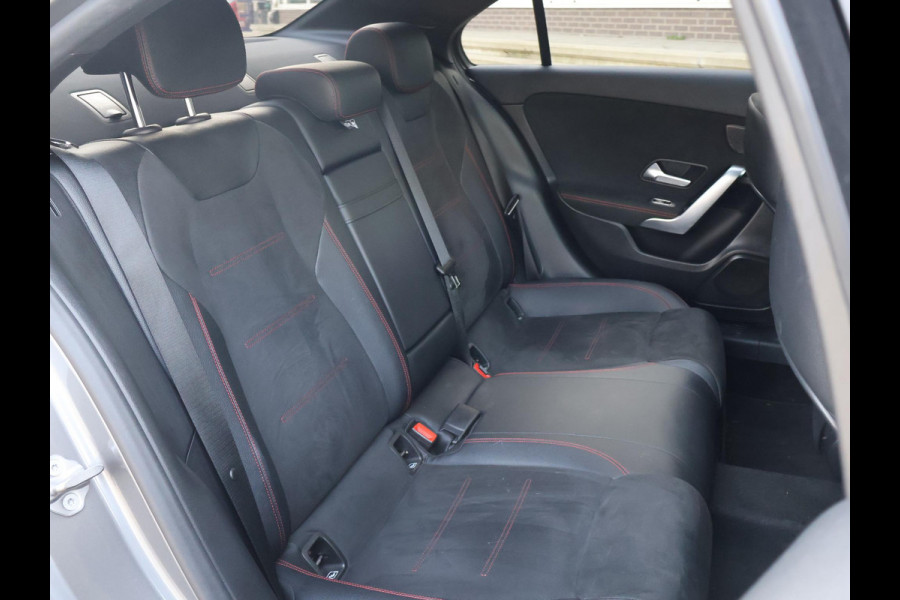 Mercedes-Benz A-Klasse 180 AUT. AMG SPORT + PANORAMA | MBUX | SFEERVERL. | CAMERA | MEMORY | STOELVERW.