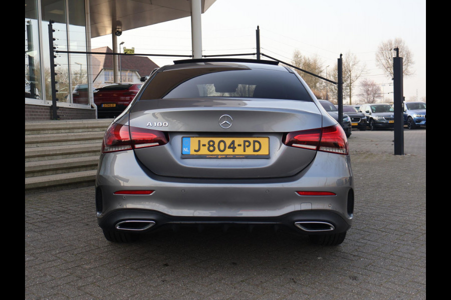 Mercedes-Benz A-Klasse 180 AUT. AMG SPORT + PANORAMA | MBUX | SFEERVERL. | CAMERA | MEMORY | STOELVERW.