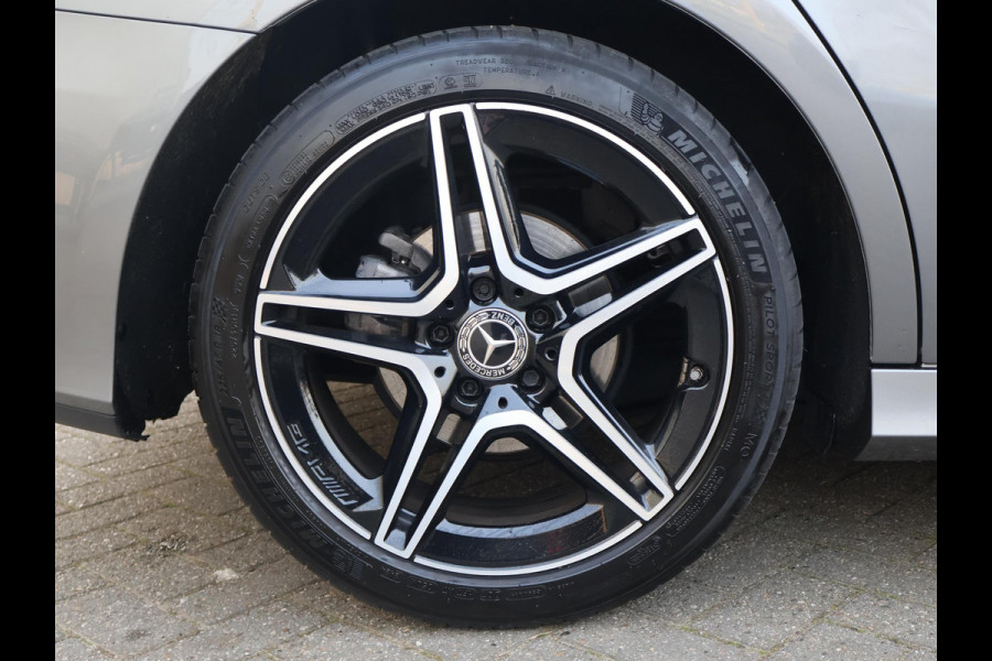 Mercedes-Benz A-Klasse 180 AUT. AMG SPORT + PANORAMA | MBUX | SFEERVERL. | CAMERA | MEMORY | STOELVERW.
