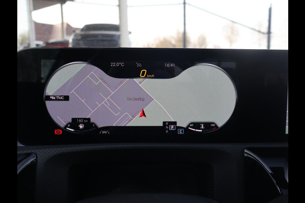 Mercedes-Benz A-Klasse 180 AUT. AMG SPORT + PANORAMA | MBUX | SFEERVERL. | CAMERA | MEMORY | STOELVERW.