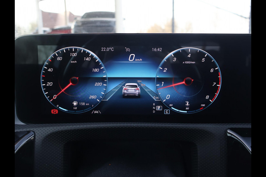 Mercedes-Benz A-Klasse 180 AUT. AMG SPORT + PANORAMA | MBUX | SFEERVERL. | CAMERA | MEMORY | STOELVERW.