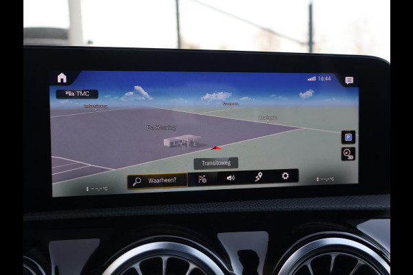 Mercedes-Benz A-Klasse 180 AUT. AMG SPORT + PANORAMA | MBUX | SFEERVERL. | CAMERA | MEMORY | STOELVERW.