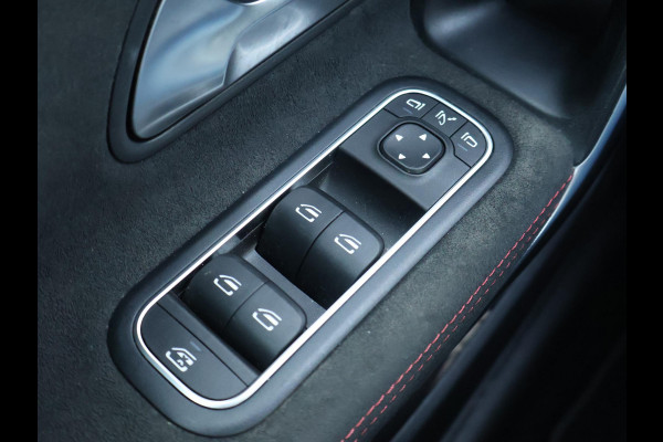 Mercedes-Benz A-Klasse 180 AUT. AMG SPORT + PANORAMA | MBUX | SFEERVERL. | CAMERA | MEMORY | STOELVERW.