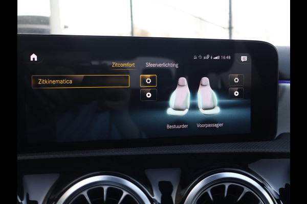 Mercedes-Benz A-Klasse 180 AUT. AMG SPORT + PANORAMA | MBUX | SFEERVERL. | CAMERA | MEMORY | STOELVERW.