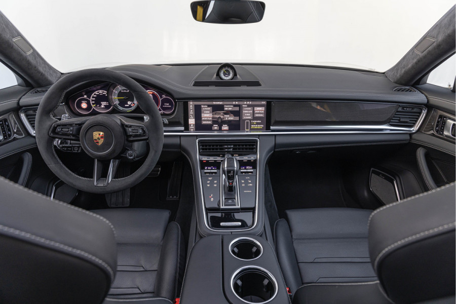 Porsche Panamera Sport Turismo 4.0 Turbo S E-Hybrid 700pk Sport-Design Akrapovic Carbon Burmester 4-wielsturing