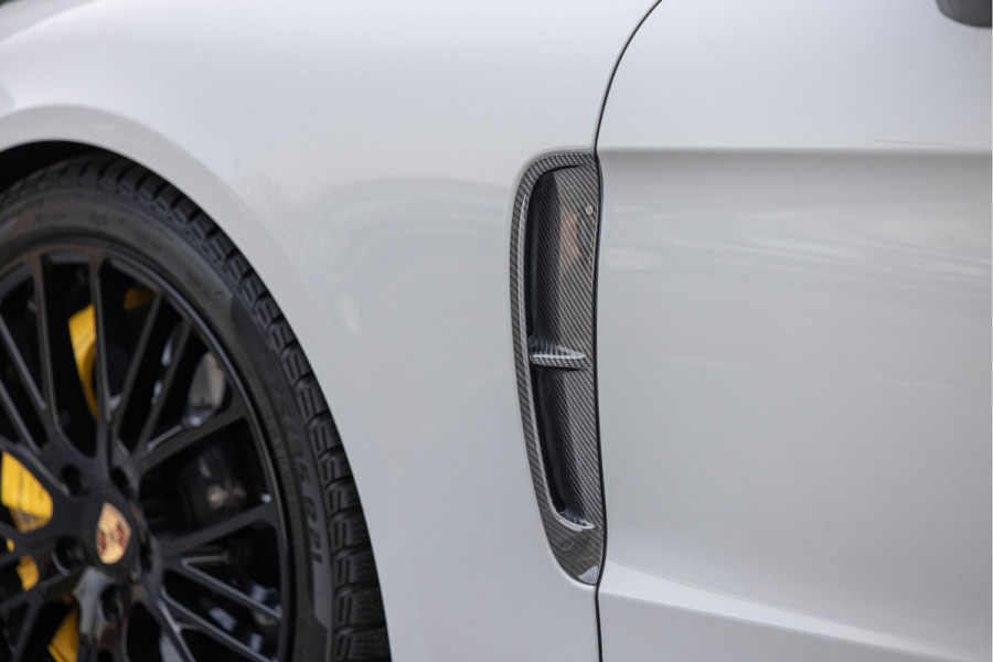 Porsche Panamera Sport Turismo 4.0 Turbo S E-Hybrid 700pk Sport-Design Akrapovic Carbon Burmester 4-wielsturing