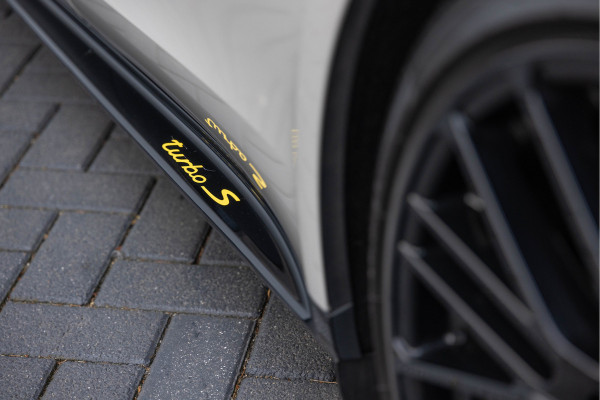Porsche Panamera Sport Turismo 4.0 Turbo S E-Hybrid 700pk Sport-Design Akrapovic Carbon Burmester 4-wielsturing