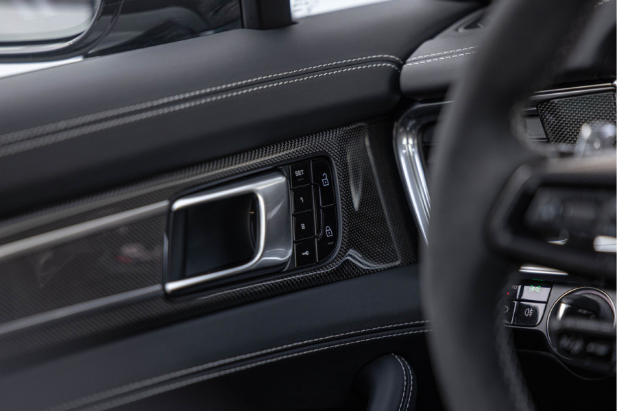 Porsche Panamera Sport Turismo 4.0 Turbo S E-Hybrid 700pk Sport-Design Akrapovic Carbon Burmester 4-wielsturing