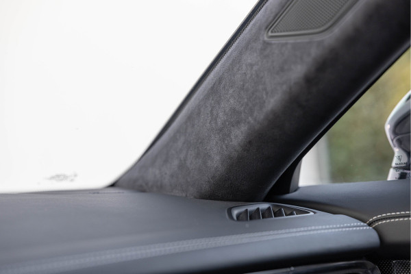 Porsche Panamera Sport Turismo 4.0 Turbo S E-Hybrid 700pk Sport-Design Akrapovic Carbon Burmester 4-wielsturing