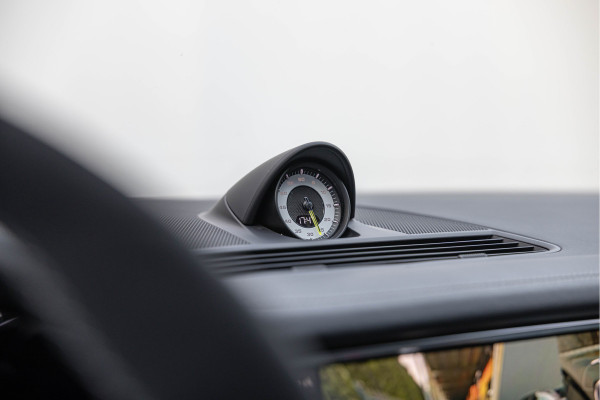 Porsche Panamera Sport Turismo 4.0 Turbo S E-Hybrid 700pk Sport-Design Akrapovic Carbon Burmester 4-wielsturing
