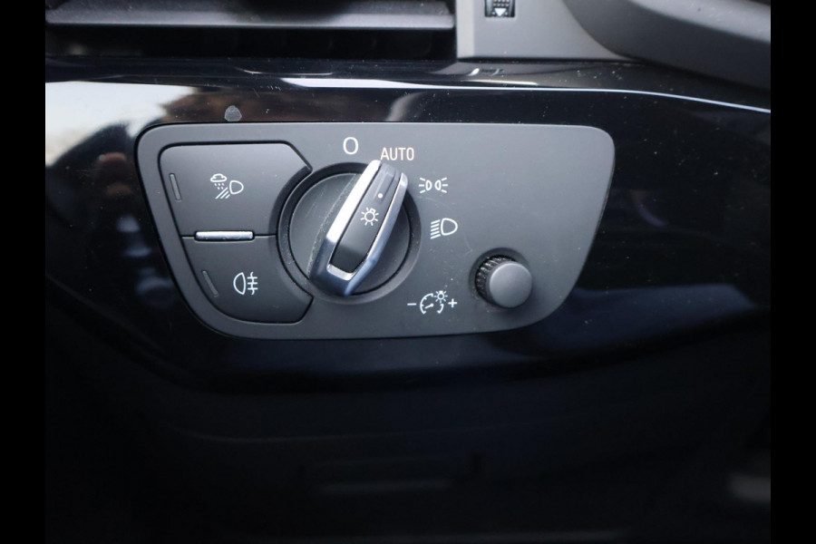 Audi A4 Avant 35 TFSI SPORT S LINE BLACK EDITION QUANTUMGRIJS + LEDER SPORTINTERIEUR | TREKHAAK | 20 INCH