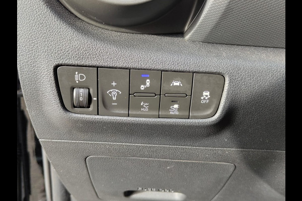 Hyundai Kona EV 64kWh SOH 100% //Bijgeluid Rijmotor// Warmtepomp Navi Ecc Camera Adap.Cruise Pdc Head-Up Apple Carplay Android Auto Display F Lane Assist Dodehoek Assist Privacy Glas Keyless Regensensor 1e Eigenaar Dealeronderhouden Export - Handel Origineel Nederlandse Auto