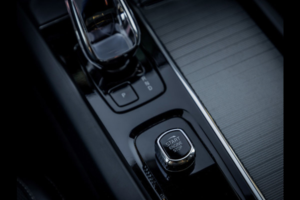 Volvo XC60 2.0 T6 Plug-in hybrid AWD Plus Dark Panoramadak