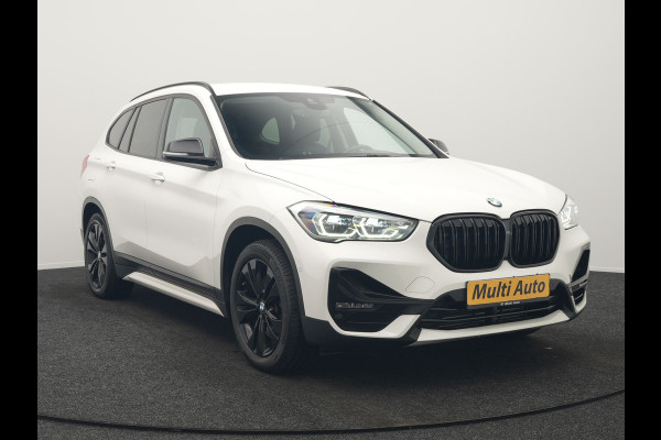 BMW X1 xDrive25e Sportline Plug In Hybrid 221pk Dealer O.H. PHEV | Trekhaak Afn. | Camera | Sportstoelen Memory & Verwarmd | Keyless | Sfeerverlichting | Adaptive LED | Cruise Control | Navigatie | DAB |