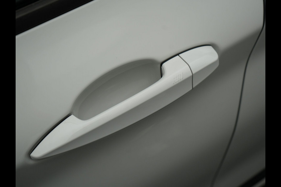 BMW X1 xDrive25e Sportline Plug In Hybrid 221pk Dealer O.H. PHEV | Trekhaak Afn. | Camera | Sportstoelen Memory & Verwarmd | Keyless | Sfeerverlichting | Adaptive LED | Cruise Control | Navigatie | DAB |