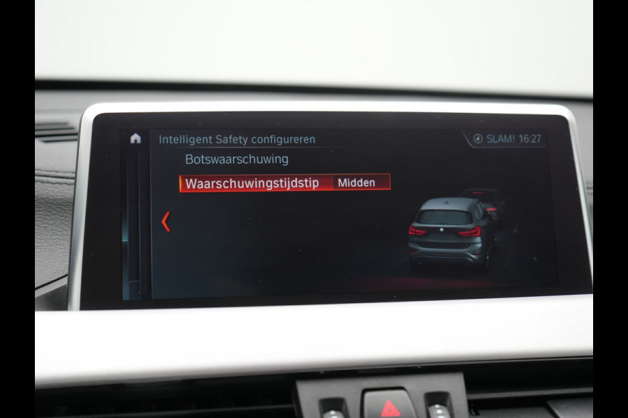 BMW X1 xDrive25e Sportline Plug In Hybrid 221pk Dealer O.H. PHEV | Trekhaak Afn. | Camera | Sportstoelen Memory & Verwarmd | Keyless | Sfeerverlichting | Adaptive LED | Cruise Control | Navigatie | DAB |