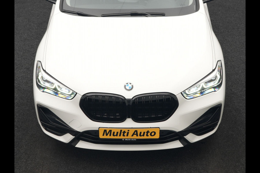 BMW X1 xDrive25e Sportline Plug In Hybrid 221pk Dealer O.H. PHEV | Trekhaak Afn. | Camera | Sportstoelen Memory & Verwarmd | Keyless | Sfeerverlichting | Adaptive LED | Cruise Control | Navigatie | DAB |