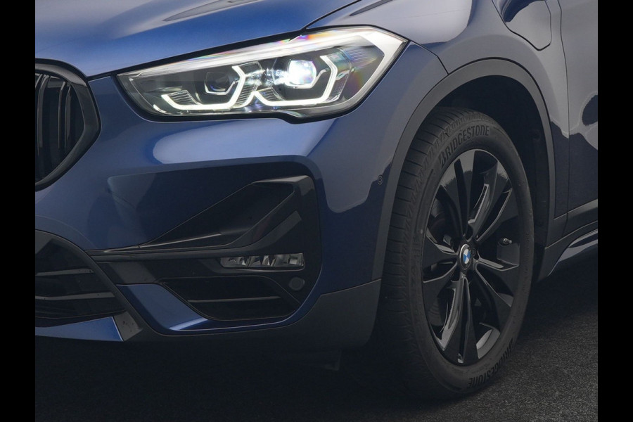 BMW X1 xDrive25e Sportline PHEV 221pk Dealer O.H. | Trekhaak Afn. | Adaptive Cruise | Camera | Sportstoelen Verwarmd | Sfeerverlichting | Keyless | LED Koplampen | Navigatie | DAB | Plug In Hybrid