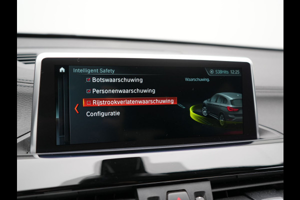 BMW X1 xDrive25e Sportline PHEV 221pk Dealer O.H. | Trekhaak Afn. | Adaptive Cruise | Camera | Sportstoelen Verwarmd | Sfeerverlichting | Keyless | LED Koplampen | Navigatie | DAB | Plug In Hybrid