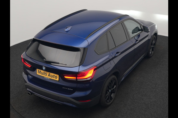 BMW X1 xDrive25e Sportline PHEV 221pk Dealer O.H. | Trekhaak Afn. | Adaptive Cruise | Camera | Sportstoelen Verwarmd | Sfeerverlichting | Keyless | LED Koplampen | Navigatie | DAB | Plug In Hybrid