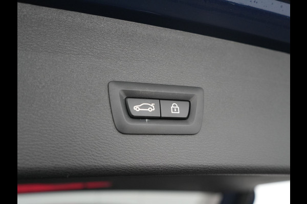 BMW X1 xDrive25e Sportline PHEV 221pk Dealer O.H. | Trekhaak Afn. | Adaptive Cruise | Camera | Sportstoelen Verwarmd | Sfeerverlichting | Keyless | LED Koplampen | Navigatie | DAB | Plug In Hybrid