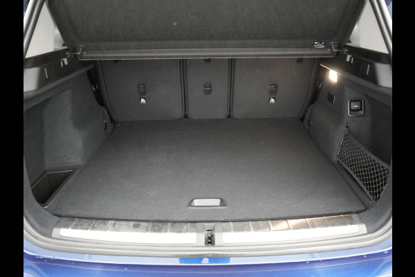 BMW X1 xDrive25e Sportline PHEV 221pk Dealer O.H. | Trekhaak Afn. | Adaptive Cruise | Camera | Sportstoelen Verwarmd | Sfeerverlichting | Keyless | LED Koplampen | Navigatie | DAB | Plug In Hybrid