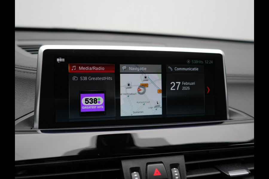 BMW X1 xDrive25e Sportline PHEV 221pk Dealer O.H. | Trekhaak Afn. | Adaptive Cruise | Camera | Sportstoelen Verwarmd | Sfeerverlichting | Keyless | LED Koplampen | Navigatie | DAB | Plug In Hybrid