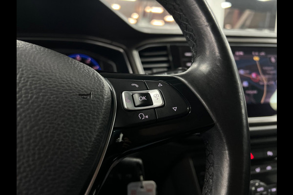 Volkswagen T-Roc 1.0 TSI | Carplay | Clima |Virtual Cockpit|