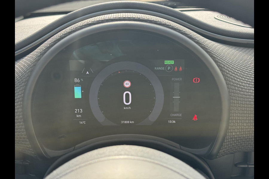 Fiat 500E La Prima 42 kWh Fiat 500e La Prima Leder | 17" | Pack Winter | Schuif/Kantel dak | Subsidie € 2.000,-