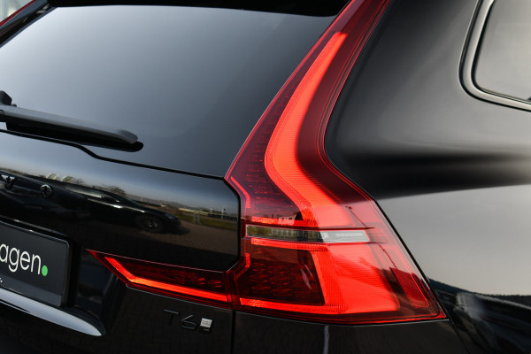 Volvo XC60 2.0 T6 Plug-in AWD Ultra Black Edition Pano ACC HUD 360 H/K 21inch Stuurverw