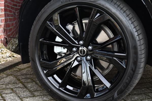 Volvo XC60 2.0 T6 Plug-in AWD Ultra Black Edition Pano ACC HUD 360 H/K 21inch Stuurverw