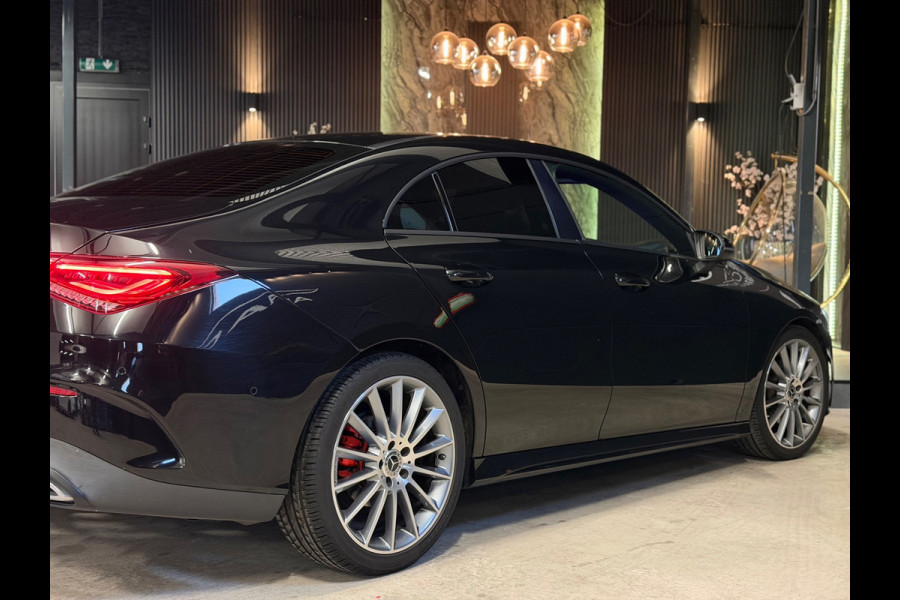 Mercedes-Benz CLA-Klasse 180 AMG|BOMVOL!