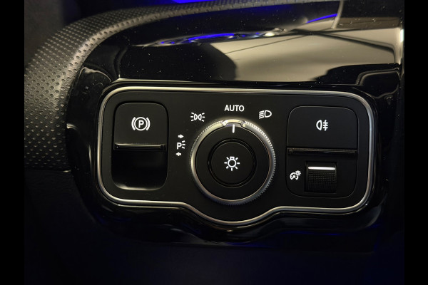 Mercedes-Benz CLA-Klasse 180 AMG|BOMVOL!