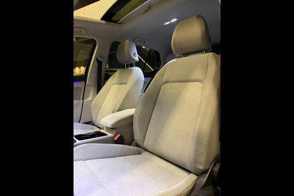 Volkswagen Golf 1.5 eTSI Life Business|PANORAMA