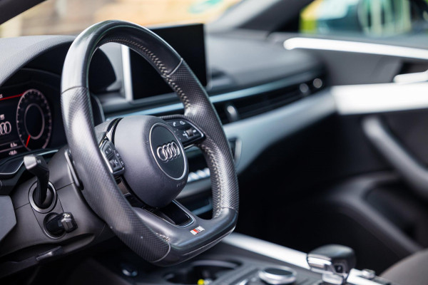 Audi A5 Sportback 1.4 TFSI Sport S-line I virtual I NL Auto I NAP I Rookvrij I Afneembare trekhaak I 19 Inch I Climate I Cruise